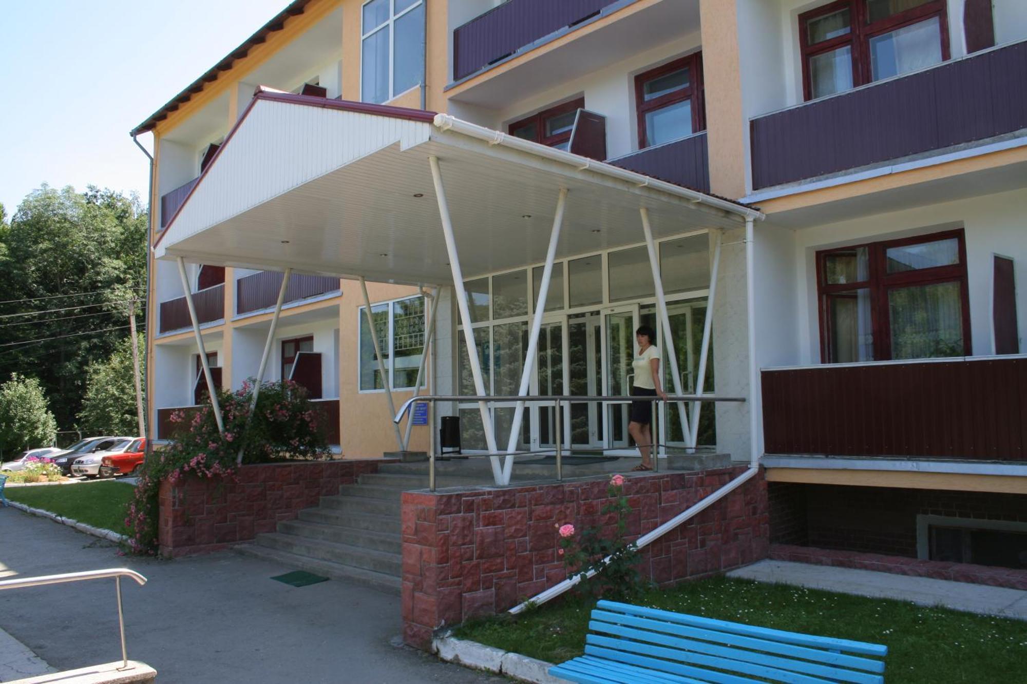Готель Санаторій Збруч Сатанів Екстер'єр фото