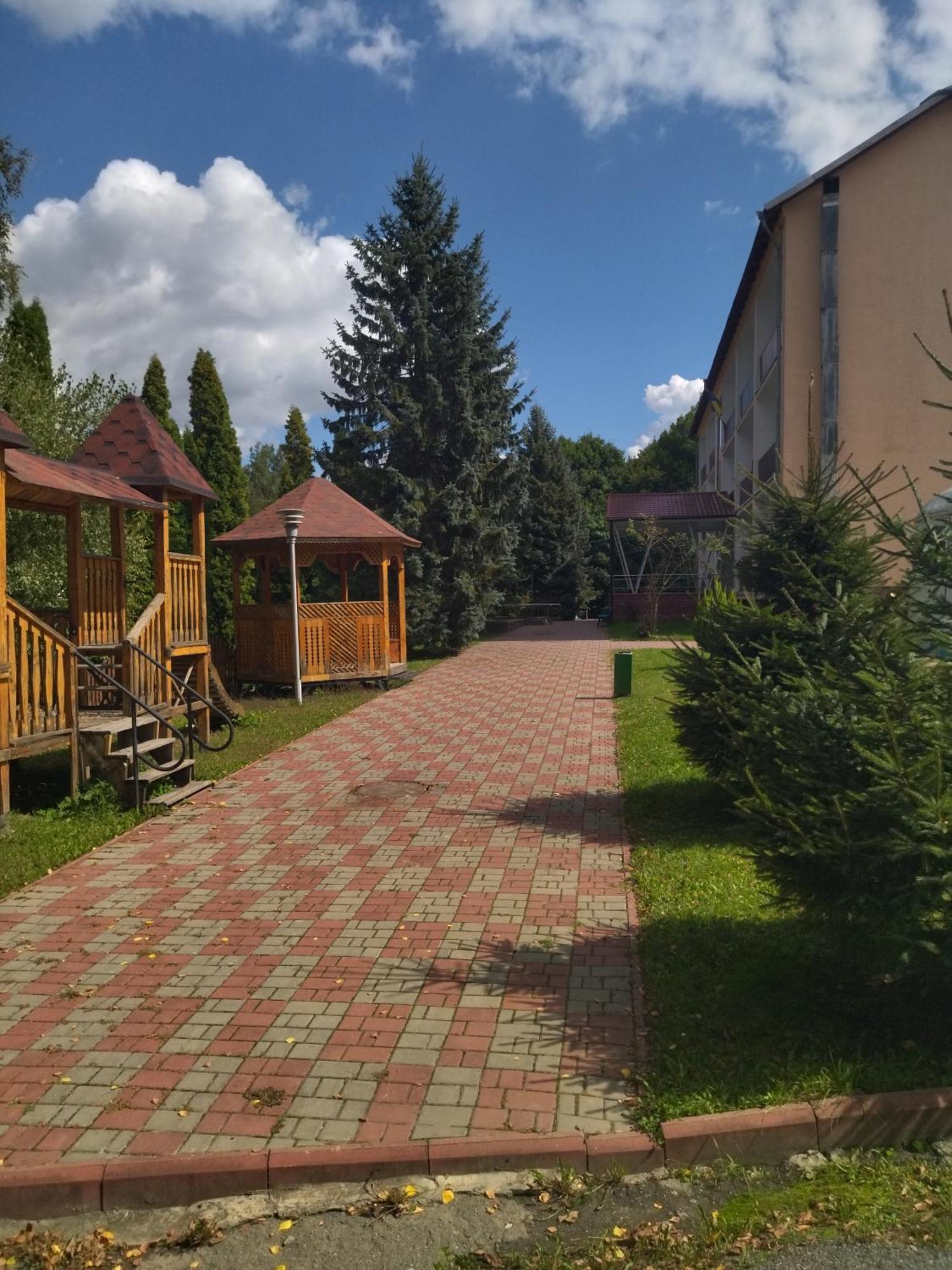 Готель Санаторій Збруч Сатанів Екстер'єр фото